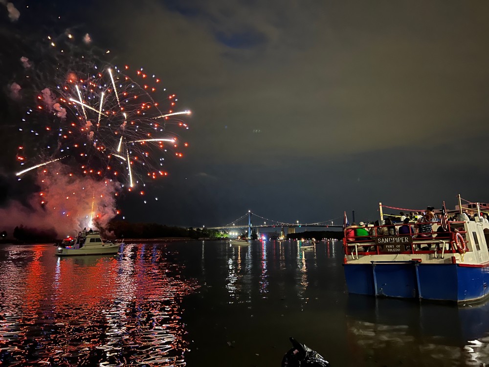 Fireworks Cruise on The Sandpiper