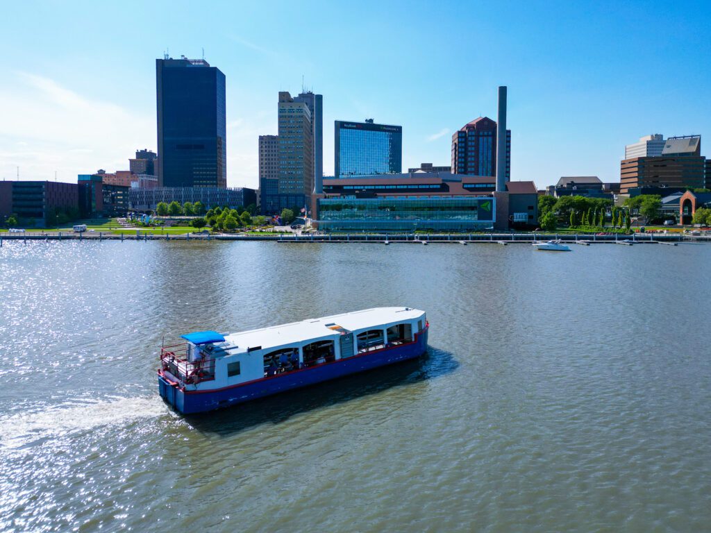 J&M Cruise Line's Sandpiper cruising through Downtown Toledo