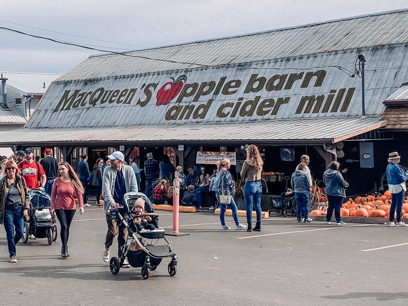 macqueens orchard apple butter fest 4×3 event image
