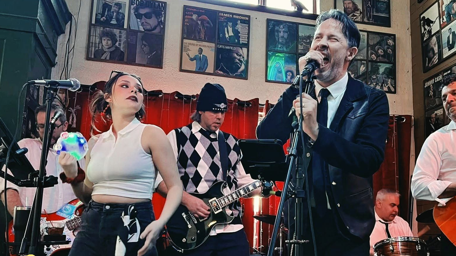 Where Toledo Sings: Live Music, Open Mics & Karaoke Hotspots